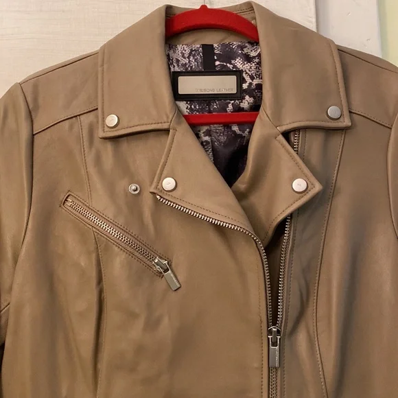 Wilson’s 💯Genuine Taupe Leather Moto Gorgeous Lining Logo Jacket New With Tags